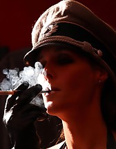 Double Domme Smoking